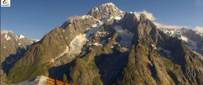 www.boulderingonline.pl Rock climbing and bouldering pictures and news The line of the Brouillard Ridge Integral