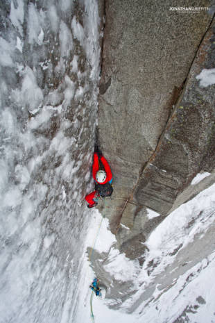 Seb Ratel on the lower crux corner