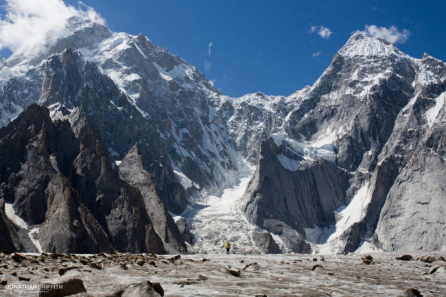 Andy heads in towards K6 NW face en route to Drifika