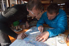 Simone and Ueli discuss acclimatisation tactics in the bakery in Namche Bazar
