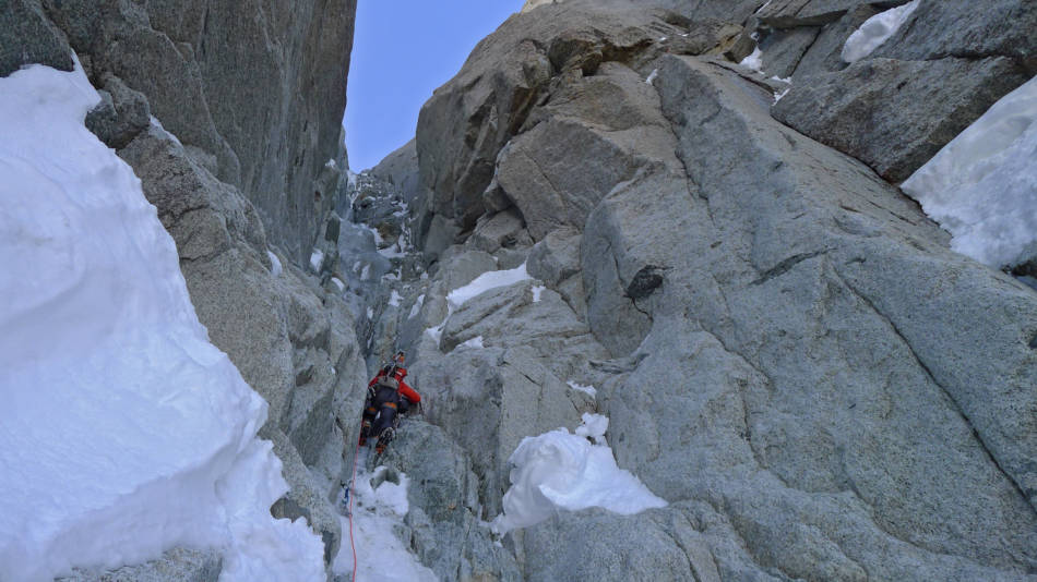 On the first crux pitch- dry...very dry. © Ally Swinton