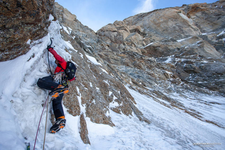 Will Sim entering the top headwall